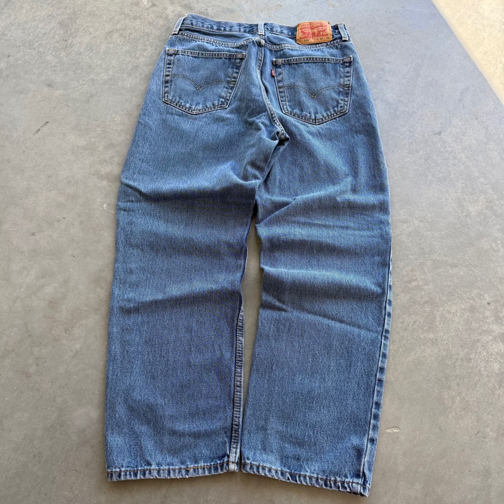 Levis 550 Relaxed Fit Tapered Leg Jeans Mens 32x29 Medium Wash Blue Denim